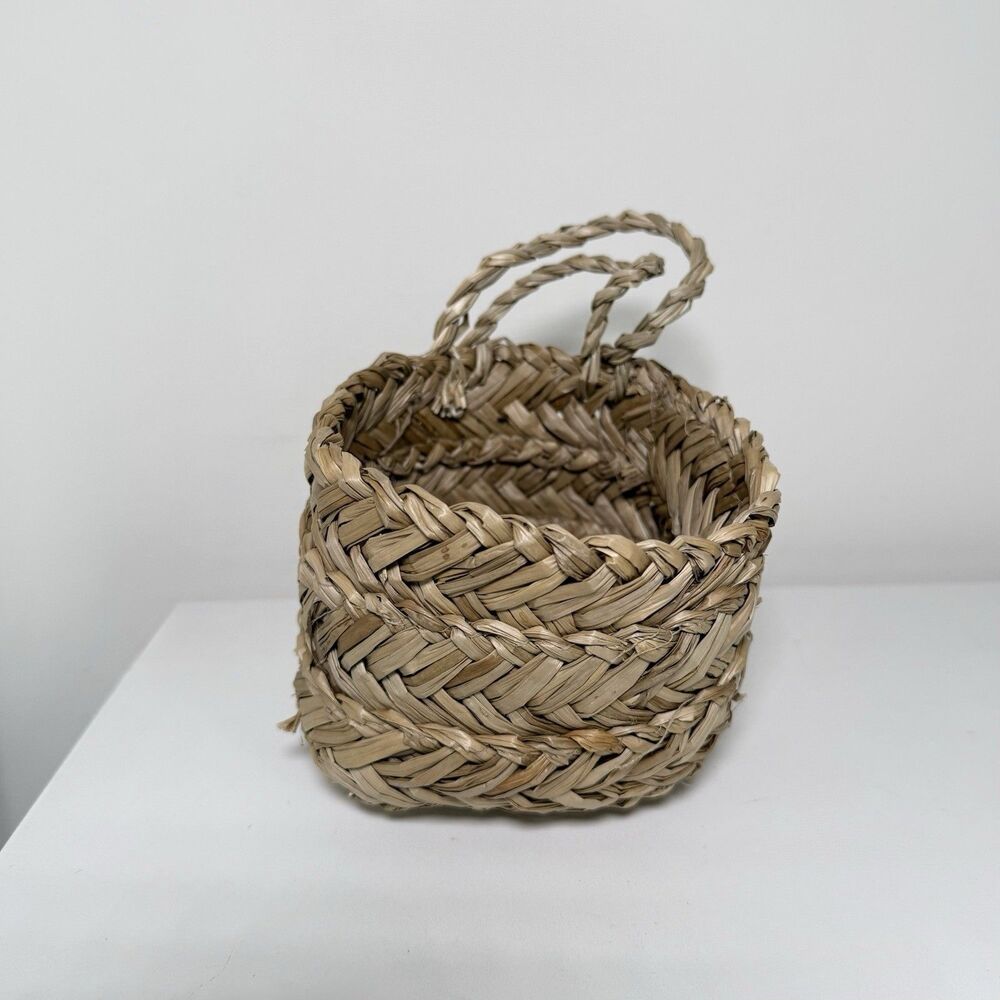 Mini Hanging Woven Sea Grass Basket